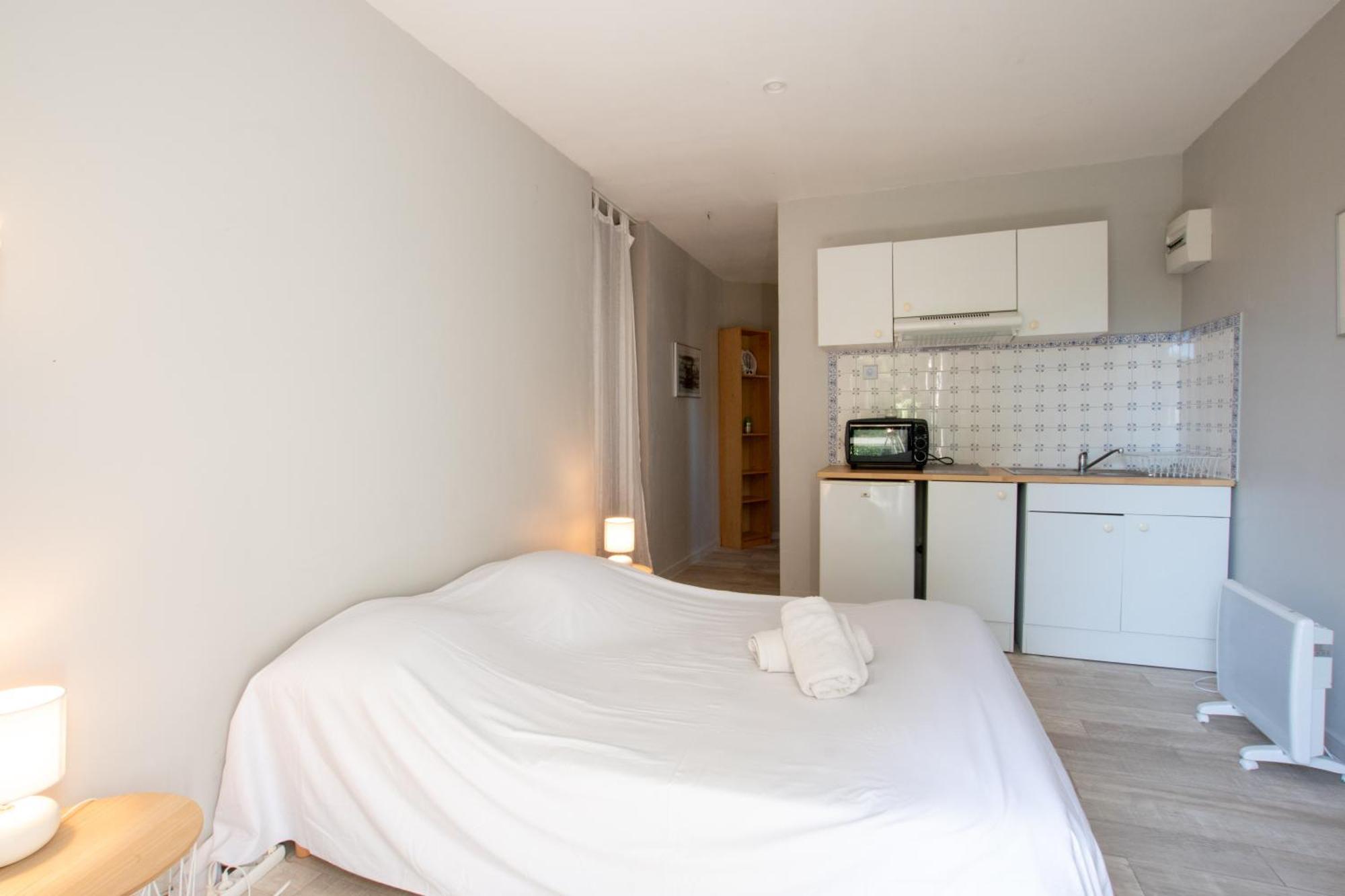 Ibis - Villa Avec Piscine, Jardin Et Parking Arles Luaran gambar